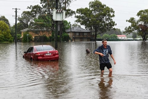 Flood impacts in South Windsor, New South Wales